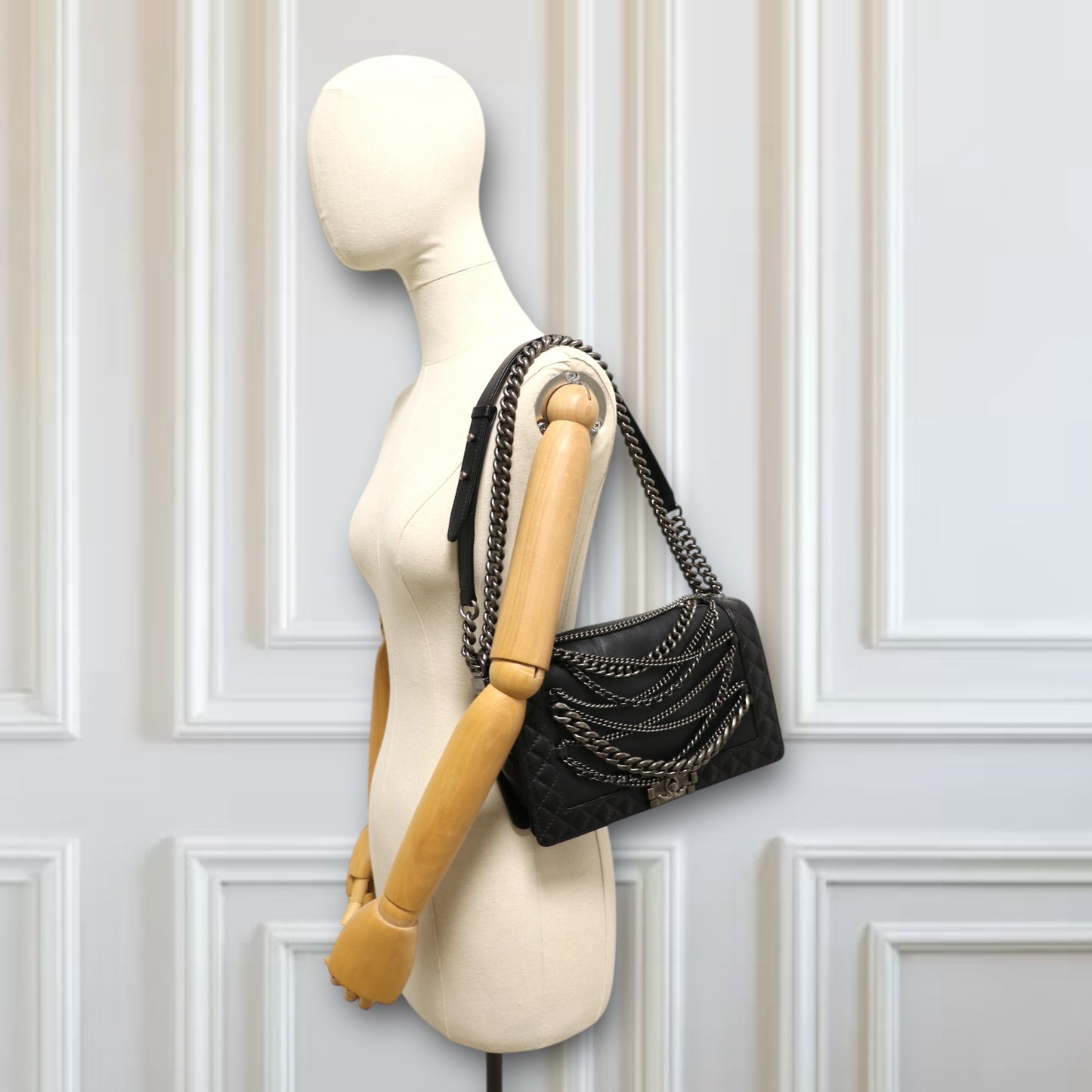 Chanel Boy enchained schwarz