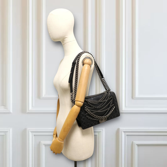 Chanel Boy enchained schwarz