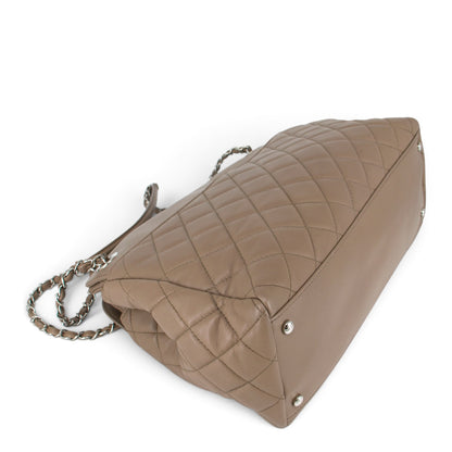 Chanel Shopper CC Matelassé taupe
