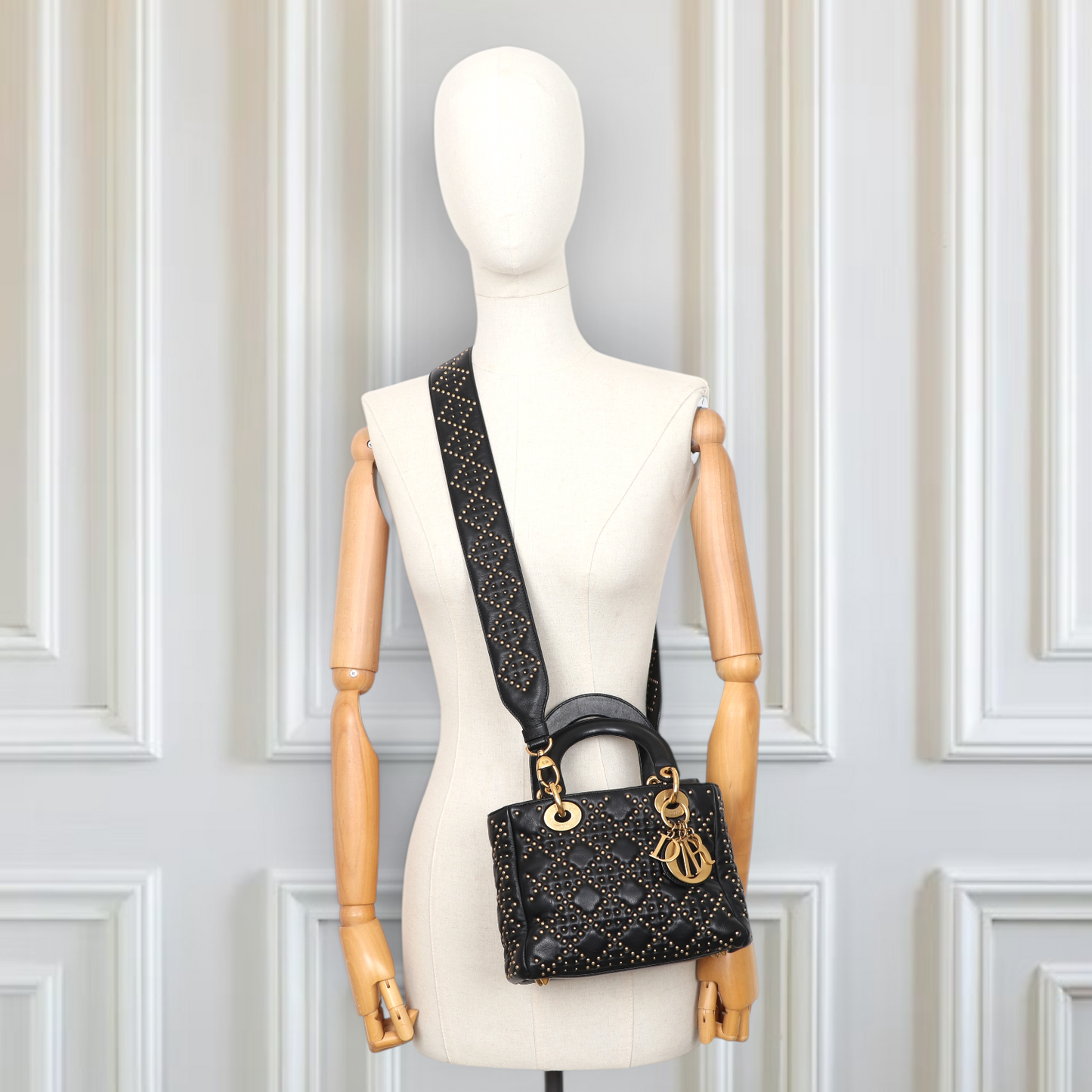 Dior Lady Dior Small Stud schwarz GHW