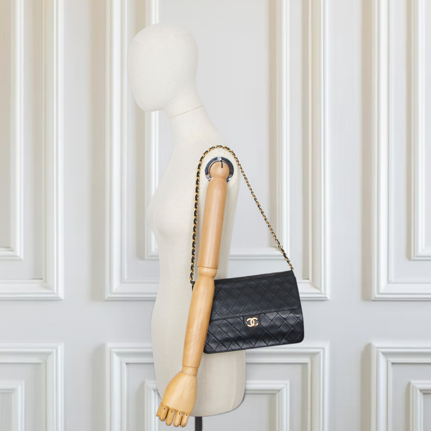 Chanel Matelassé Lammleder schwarz GHW