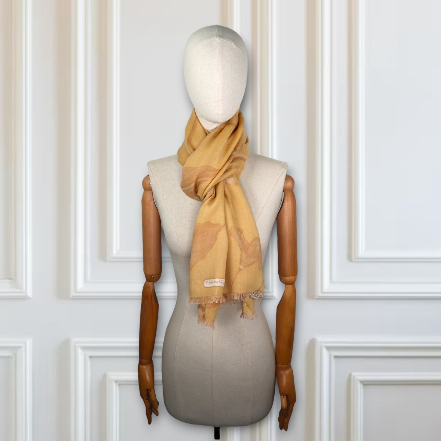 Salvatore Ferragamo Schal gelb