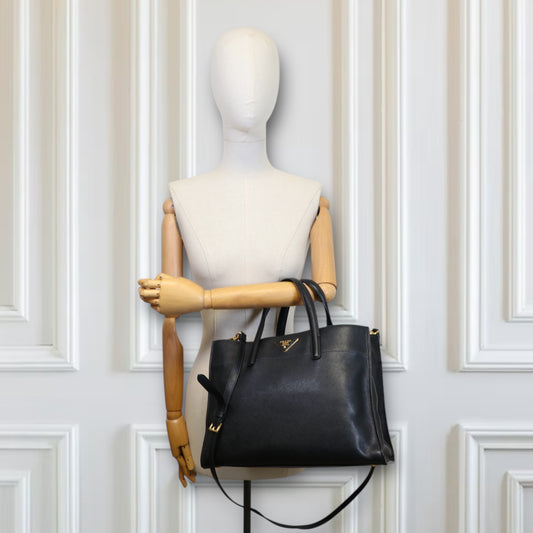 Prada Two-way Saffiano schwarz