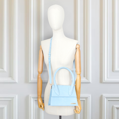 Jacquemus Le grand Chiquito Wildleder hellblau