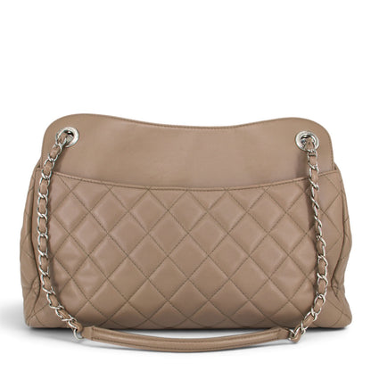 Chanel Shopper CC Matelassé taupe