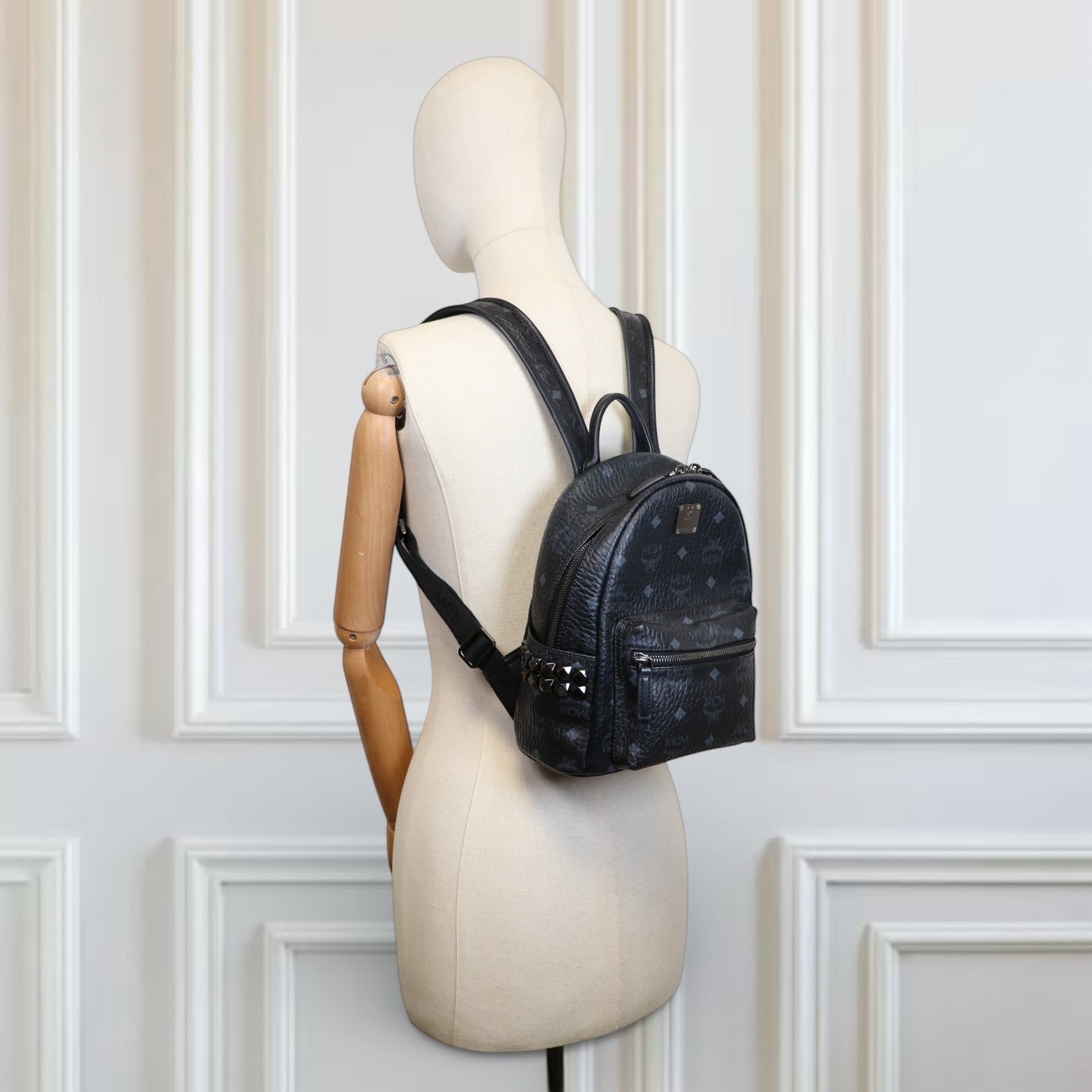 MCM Mini Stark Rucksack Visetos schwarz