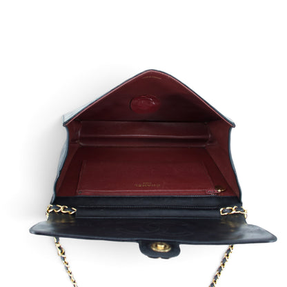 Chanel Matelassé Lammleder schwarz GHW