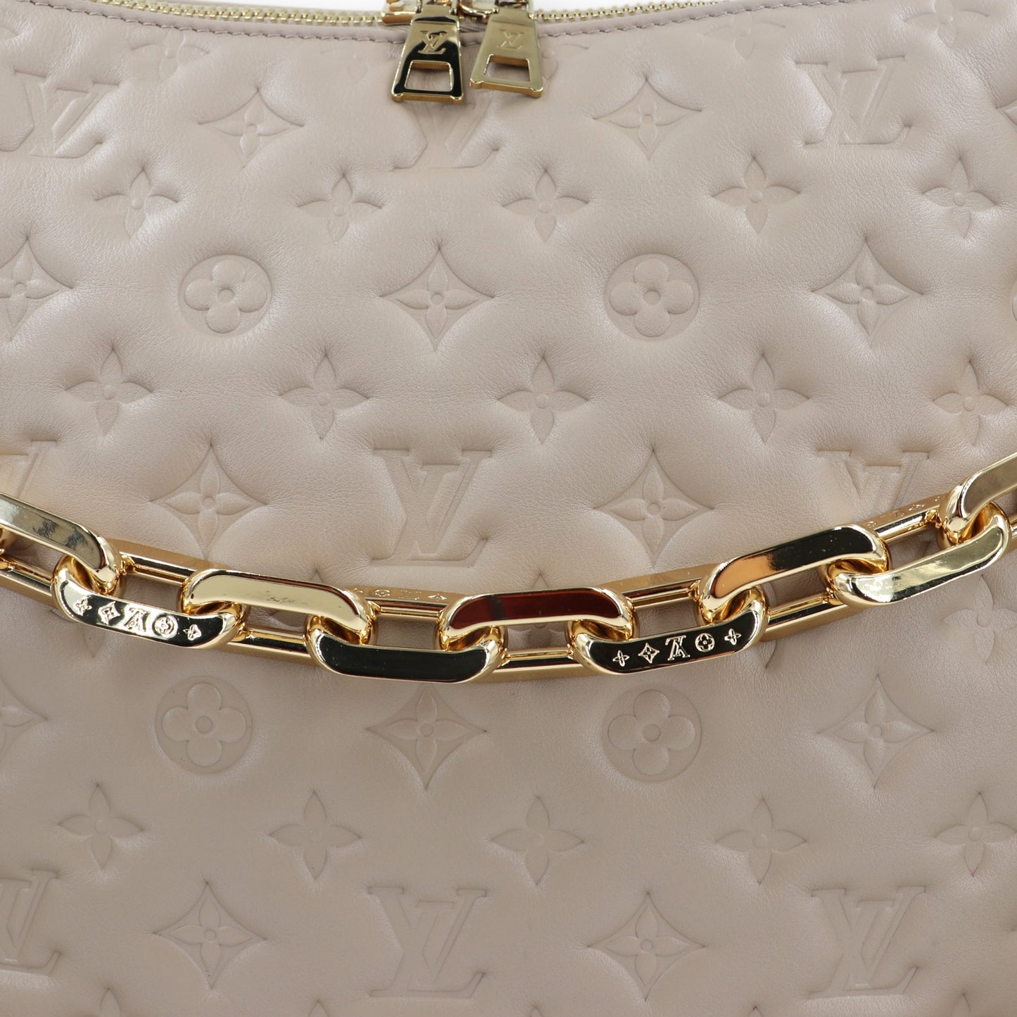 Louis Vuitton Coussin Hobo MM Galet