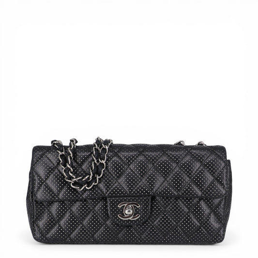 Chanel East West perforated schwarz