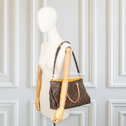 Louis Vuitton Pallas MM Monogram safran