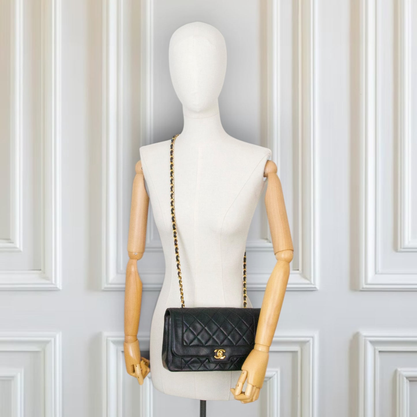 Chanel Diana flap bag schwarz GHW