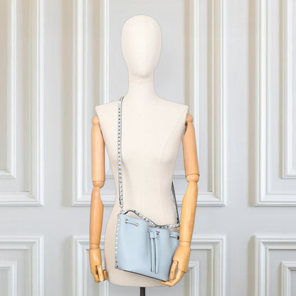 Valentino Rockstud Beuteltasche hellblau