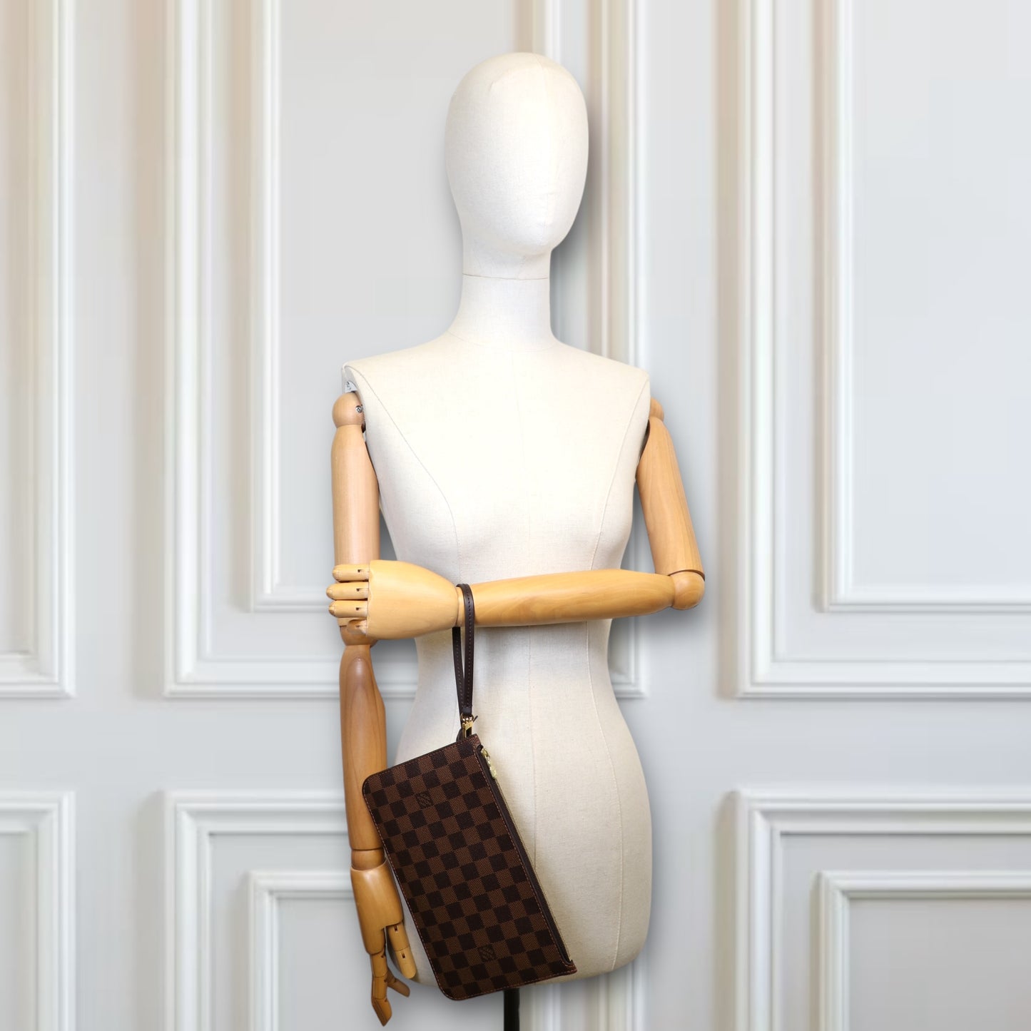 Louis Vuitton Pochette Damier ebène