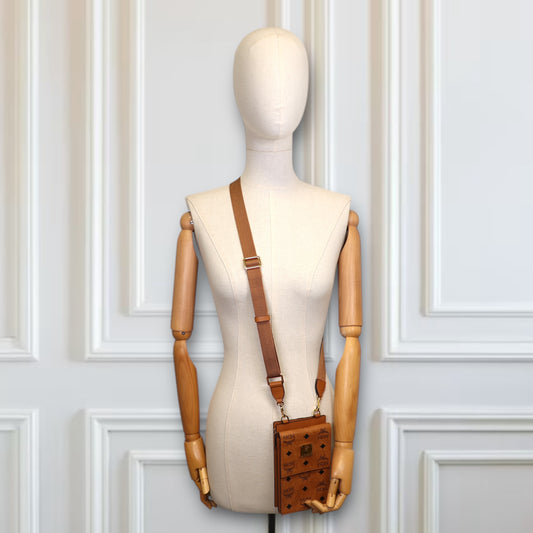MCM Umhängetasche Visetos cognac
