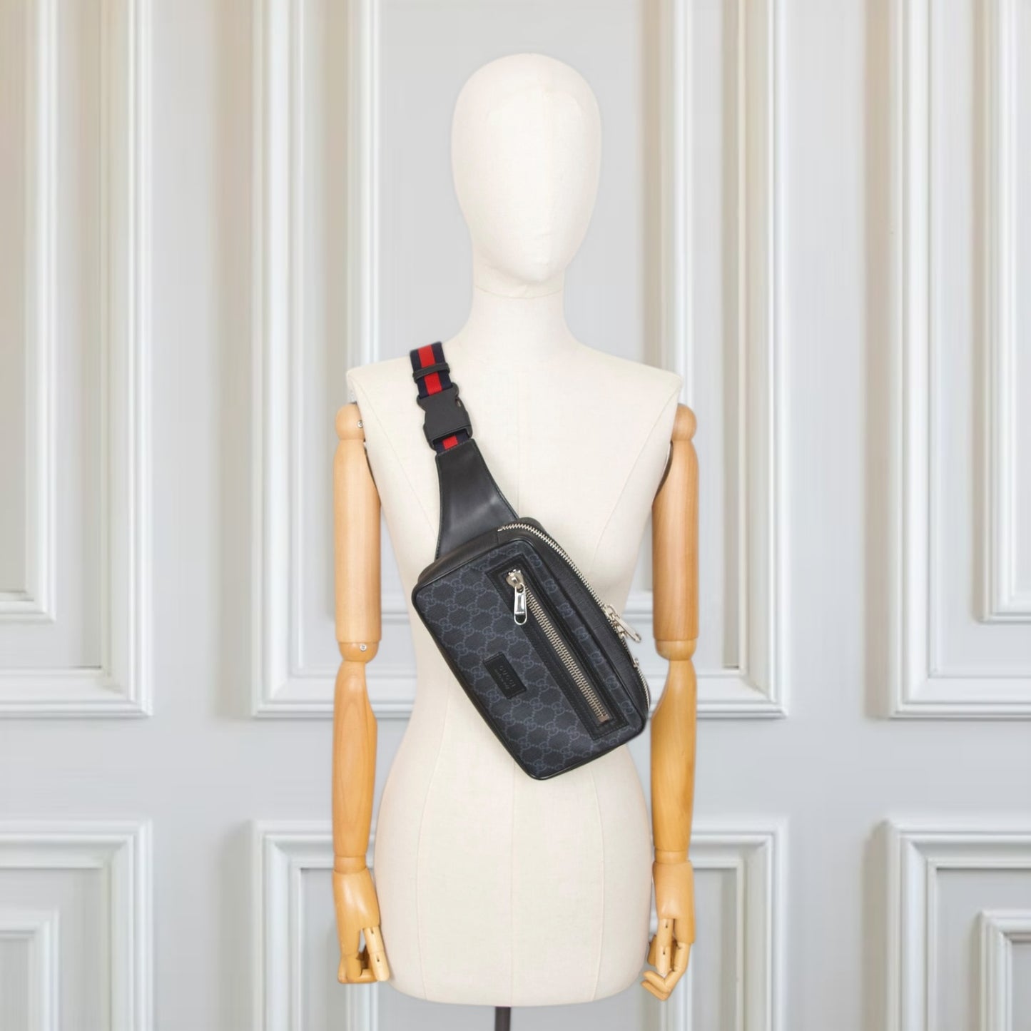 Gucci Gürteltasche GG supreme