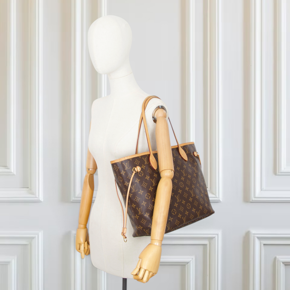 Louis Vuitton Neverfull MM + Pochette Monogram Cerise