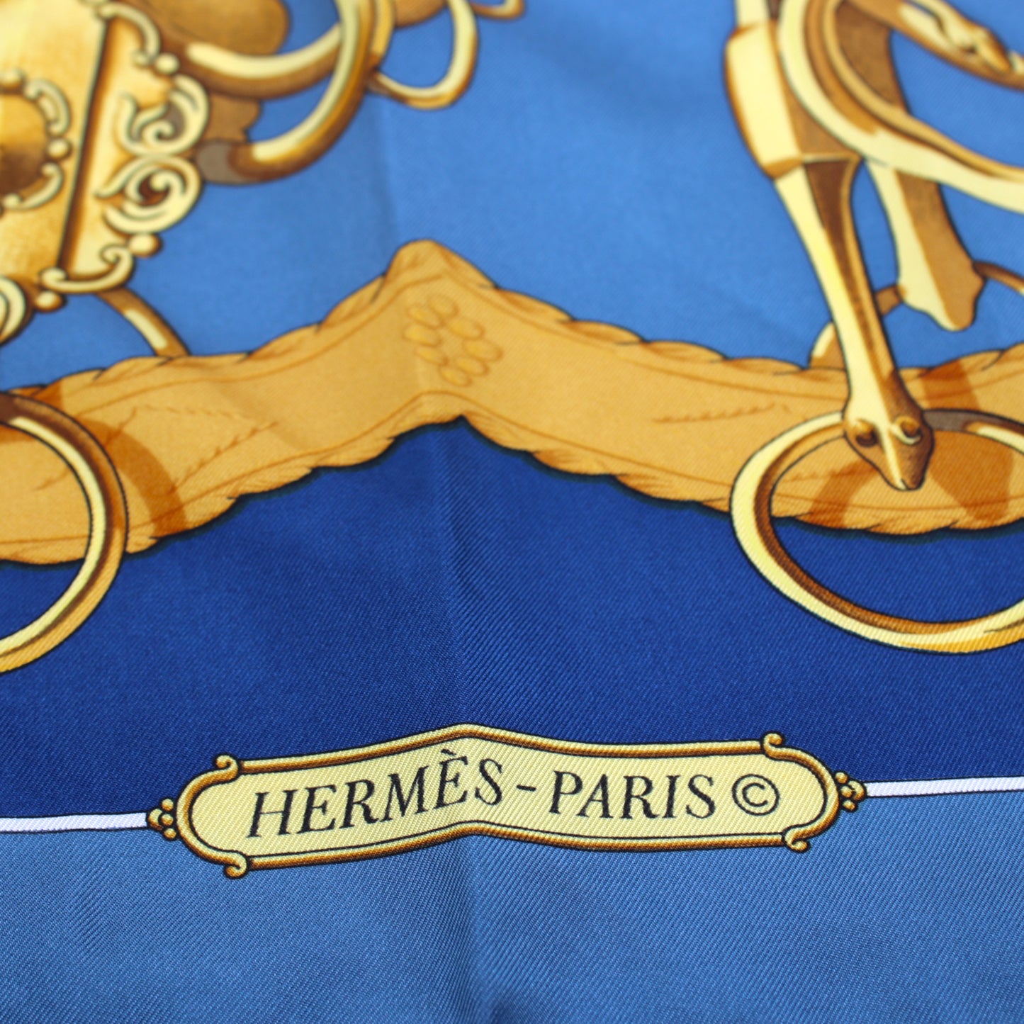 Hermès Carré H